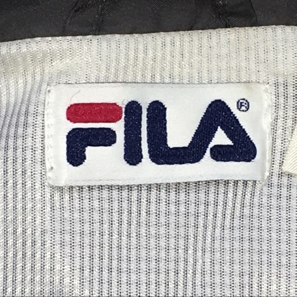 ⭐️ VINTAGE FILA WINTER BREAKER - Picture 6 of 6